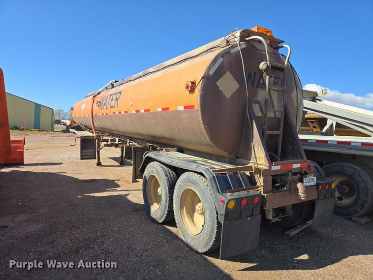 image for item EB1437 1968 Trailmobile F11T4HC1 tank trailer