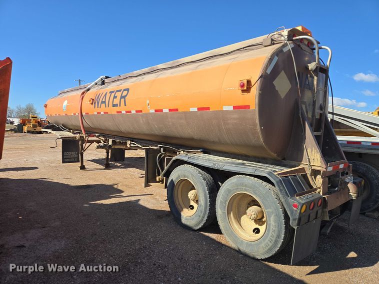 image for item EB1437 1968 Trailmobile F11T4HC1 tank trailer