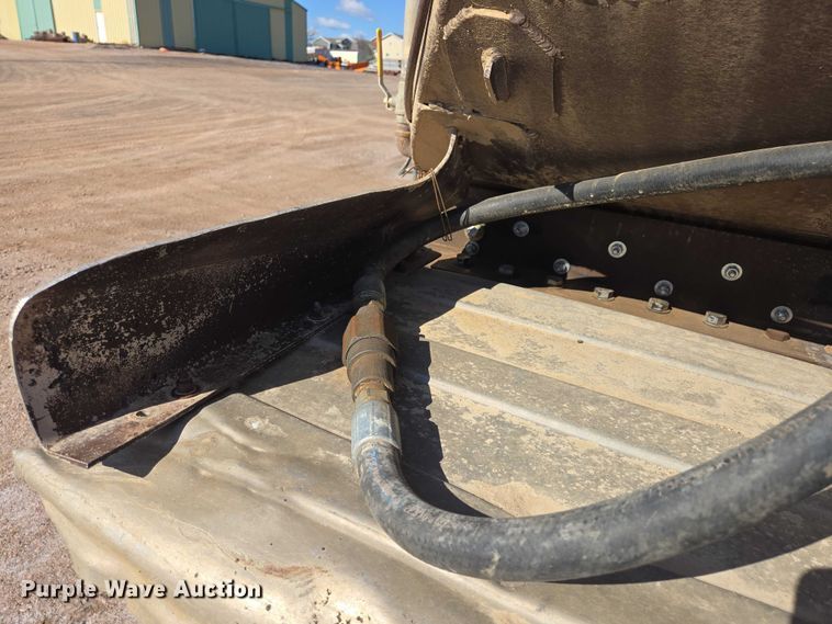 image for item EB1437 1968 Trailmobile F11T4HC1 tank trailer
