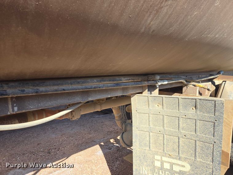 image for item EB1437 1968 Trailmobile F11T4HC1 tank trailer