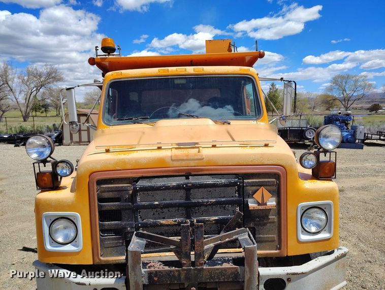 image for item ED0054 1989 International 1954 dump truck