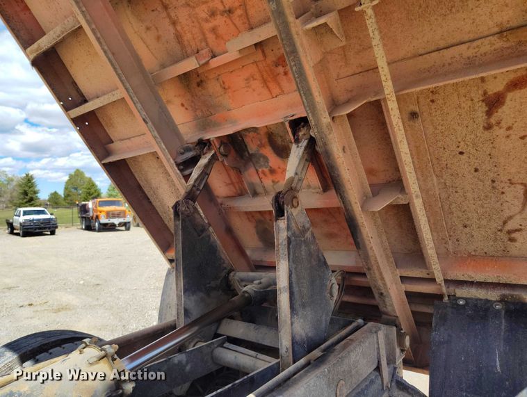 image for item ED0054 1989 International 1954 dump truck