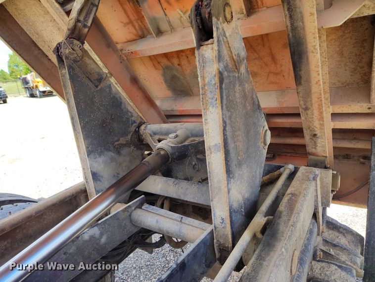 image for item ED0054 1989 International 1954 dump truck