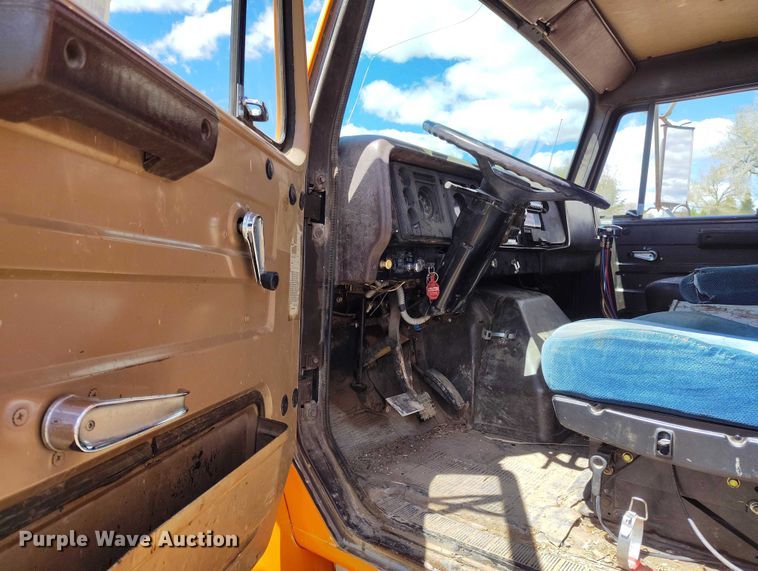 image for item ED0054 1989 International 1954 dump truck