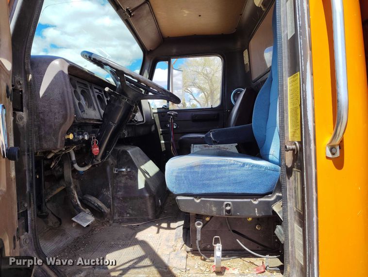 image for item ED0054 1989 International 1954 dump truck