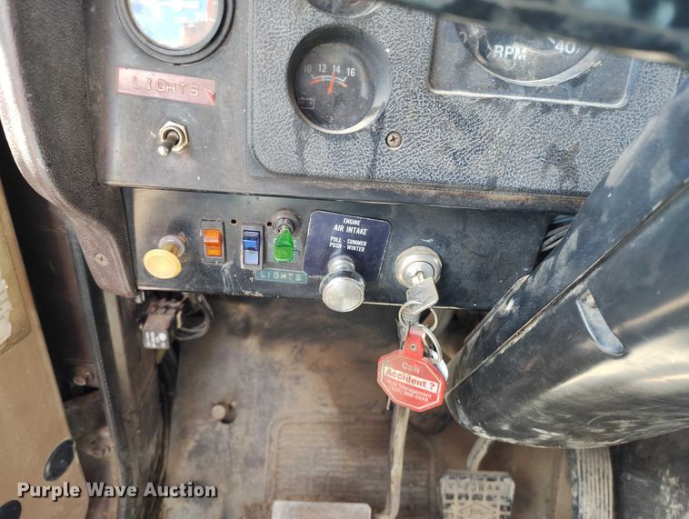 image for item ED0054 1989 International 1954 dump truck