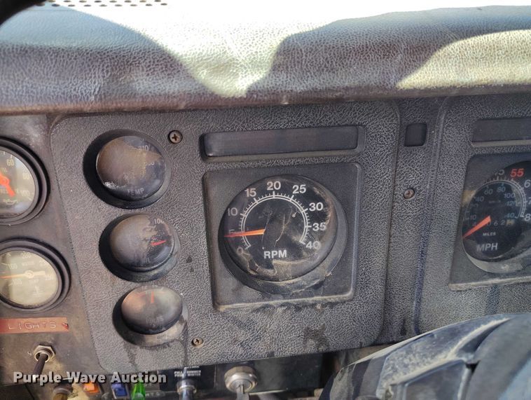 image for item ED0054 1989 International 1954 dump truck