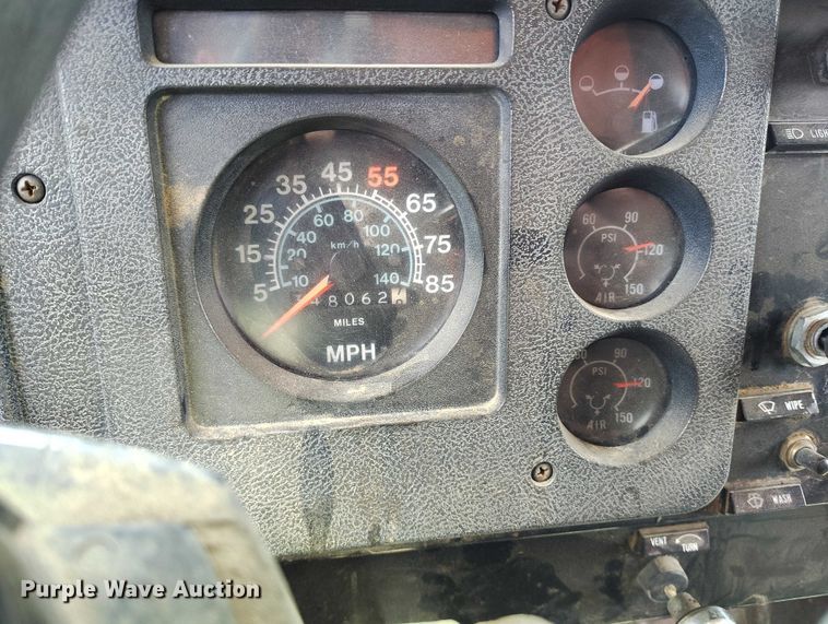 image for item ED0054 1989 International 1954 dump truck