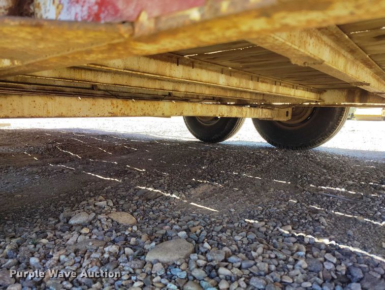image for item ED0055 1998 Champion utility trailer