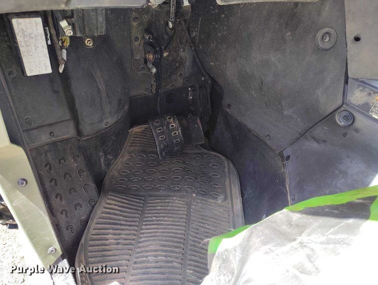 image for item ED0059 2019 Can-Am Commander utility vehicle