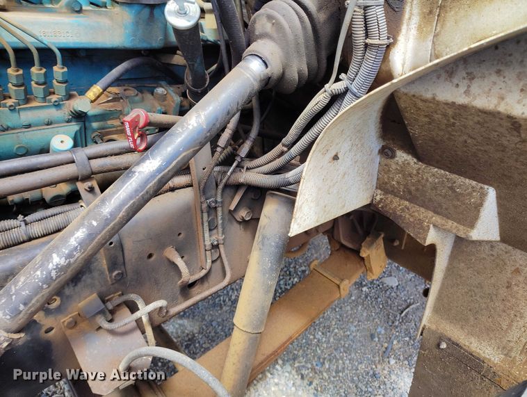 image for item ED0061 1993 International 4700 applicator truck