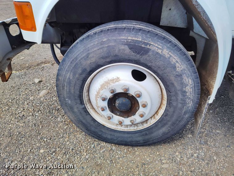 image for item ED0061 1993 International 4700 applicator truck