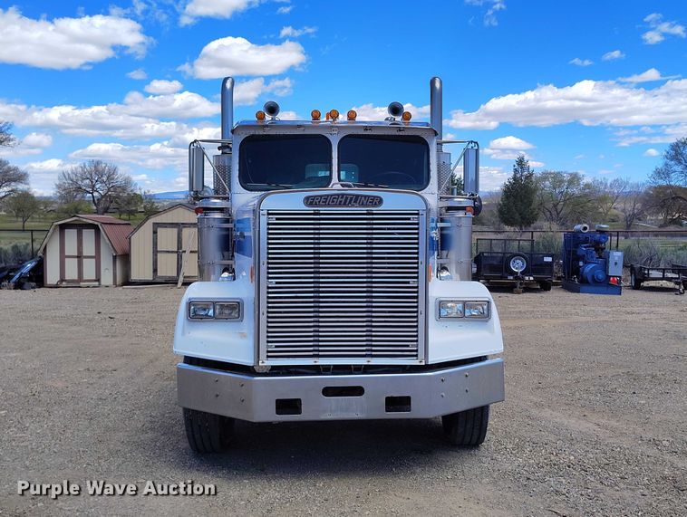 image for item ED0063 1987 Freightliner Conventional semi truck