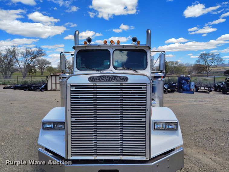 image for item ED0063 1987 Freightliner Conventional semi truck