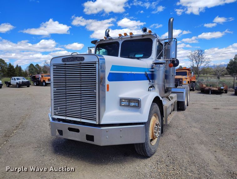 image for item ED0063 1987 Freightliner Conventional semi truck