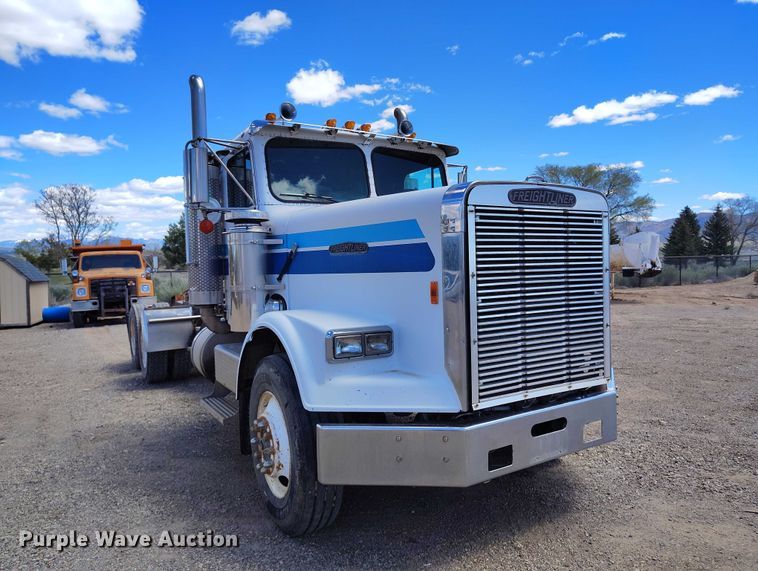 image for item ED0063 1987 Freightliner Conventional semi truck