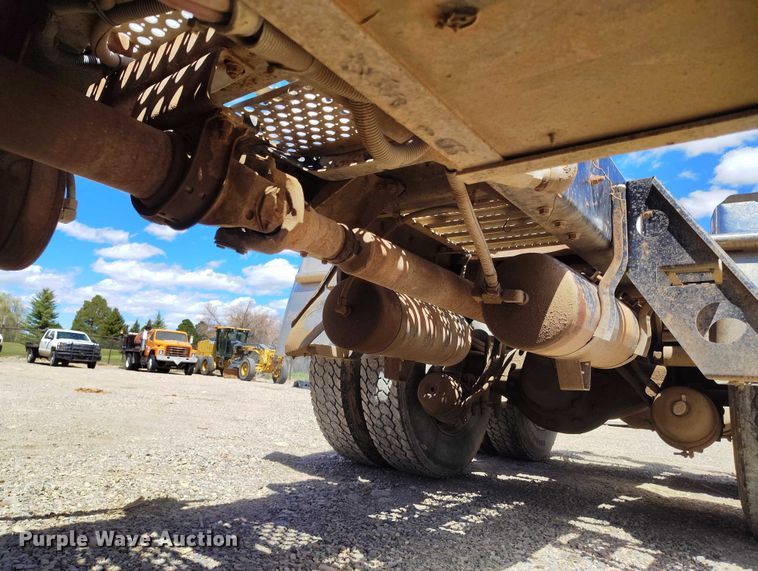 image for item ED0063 1987 Freightliner Conventional semi truck