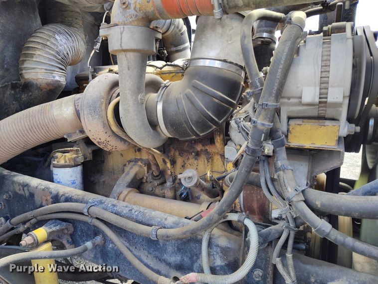 image for item ED0063 1987 Freightliner Conventional semi truck