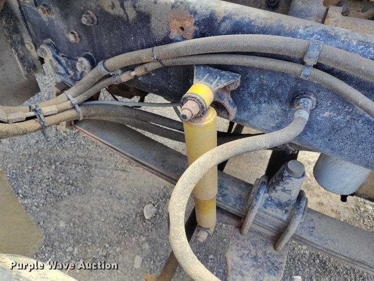 image for item ED0063 1987 Freightliner Conventional semi truck
