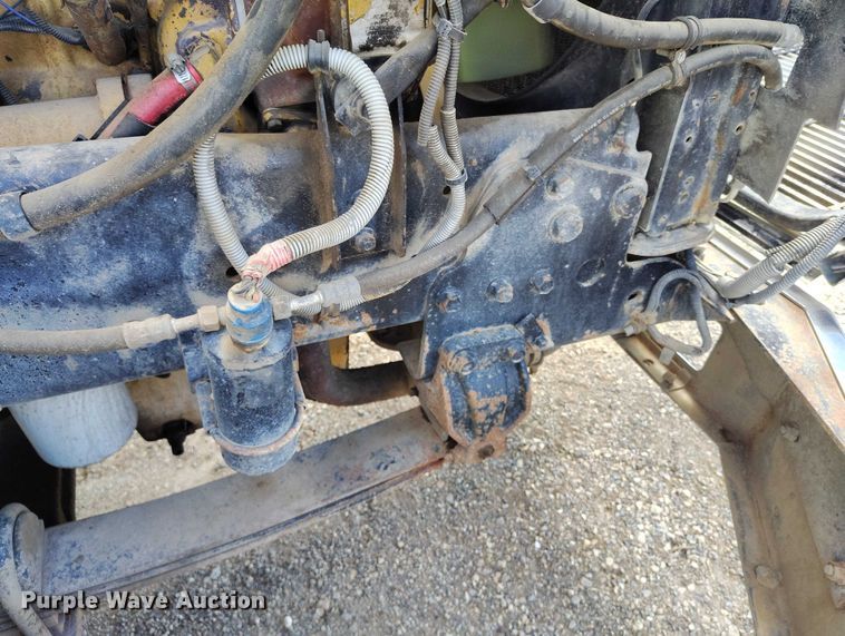image for item ED0063 1987 Freightliner Conventional semi truck