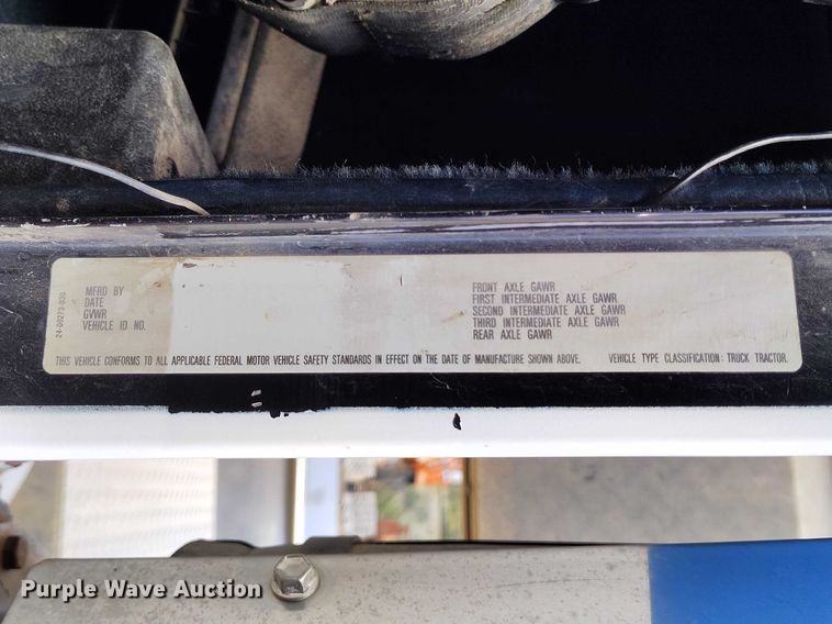 image for item ED0063 1987 Freightliner Conventional semi truck