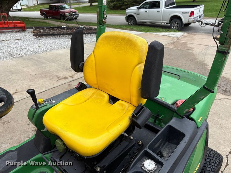 image for item EI5689 2007 John Deere 1435 Series II lawn mower