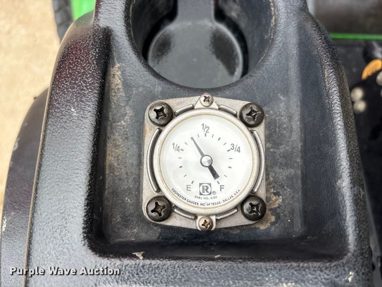 image for item EI5689 2007 John Deere 1435 Series II lawn mower