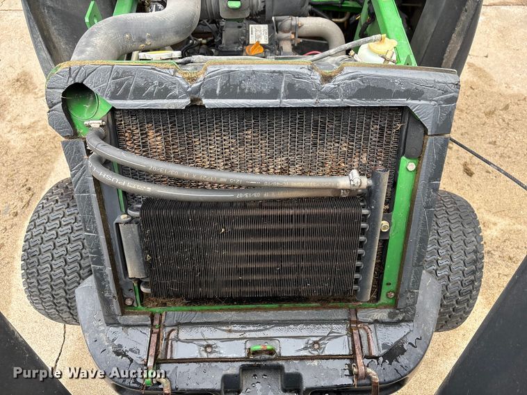 image for item EI5689 2007 John Deere 1435 Series II lawn mower