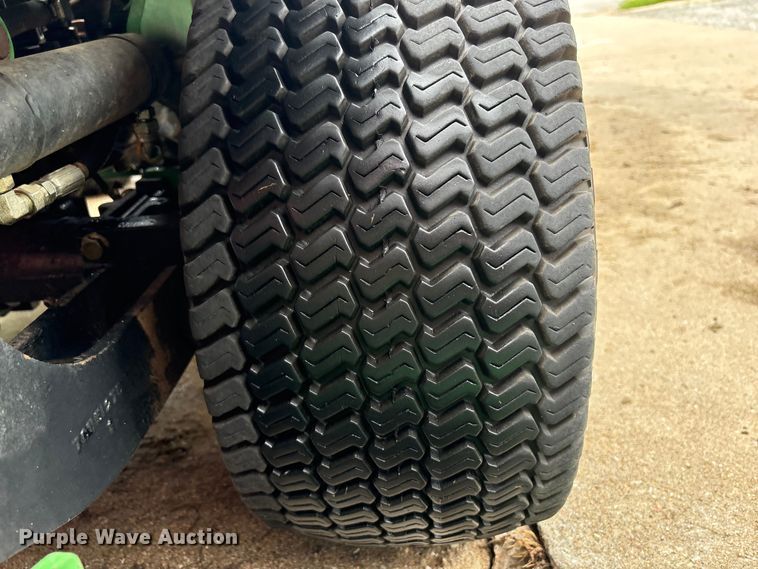 image for item EI5689 2007 John Deere 1435 Series II lawn mower