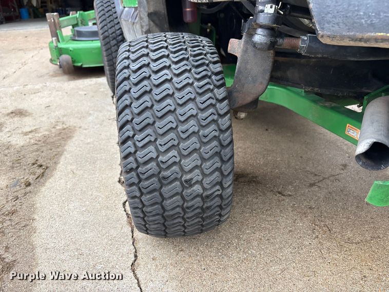 image for item EI5689 2007 John Deere 1435 Series II lawn mower
