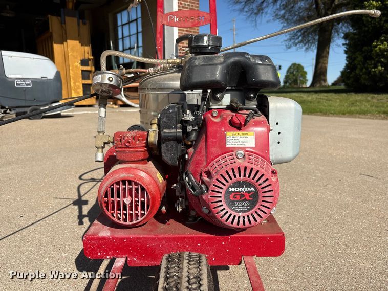 image for item EI5809 Pioneer paint striping machine