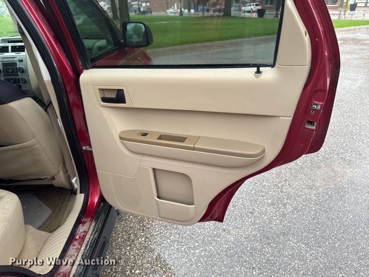 image for item ER0460 2008 Ford Escape SUV