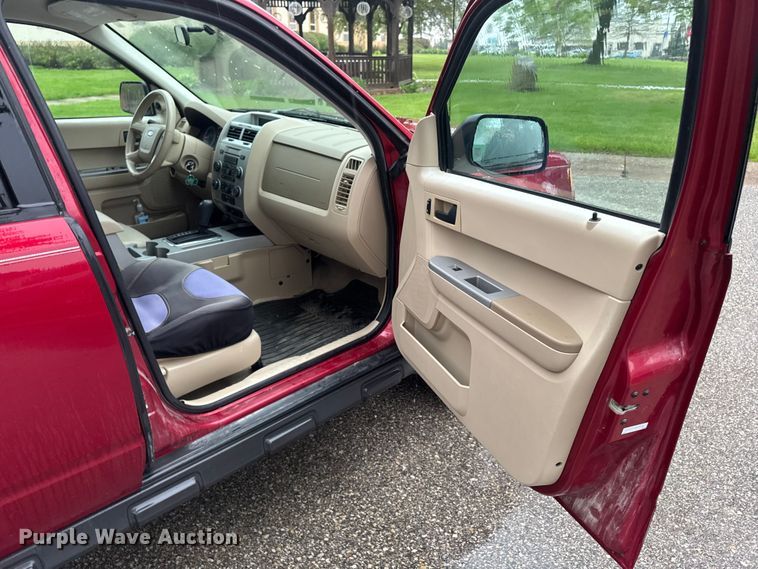 image for item ER0460 2008 Ford Escape SUV