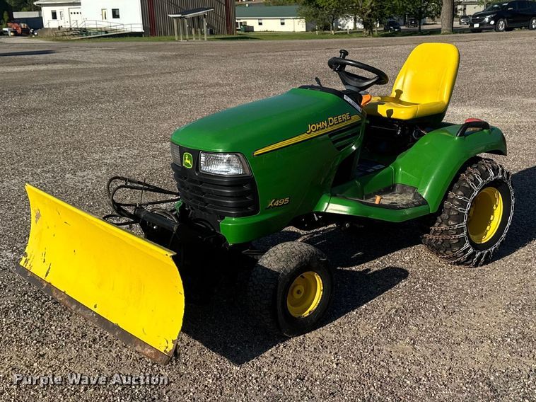 image for item ER0472 John Deere X495 lawn mower