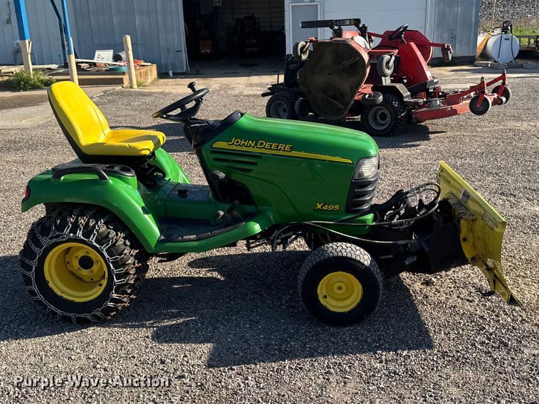 image for item ER0472 John Deere X495 lawn mower