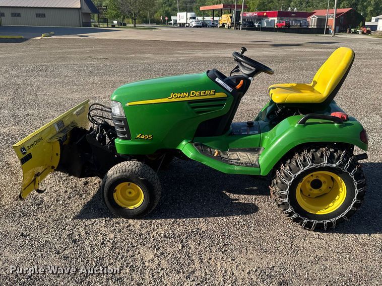 image for item ER0472 John Deere X495 lawn mower