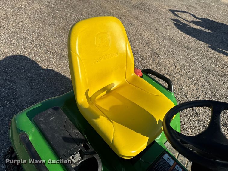 image for item ER0472 John Deere X495 lawn mower