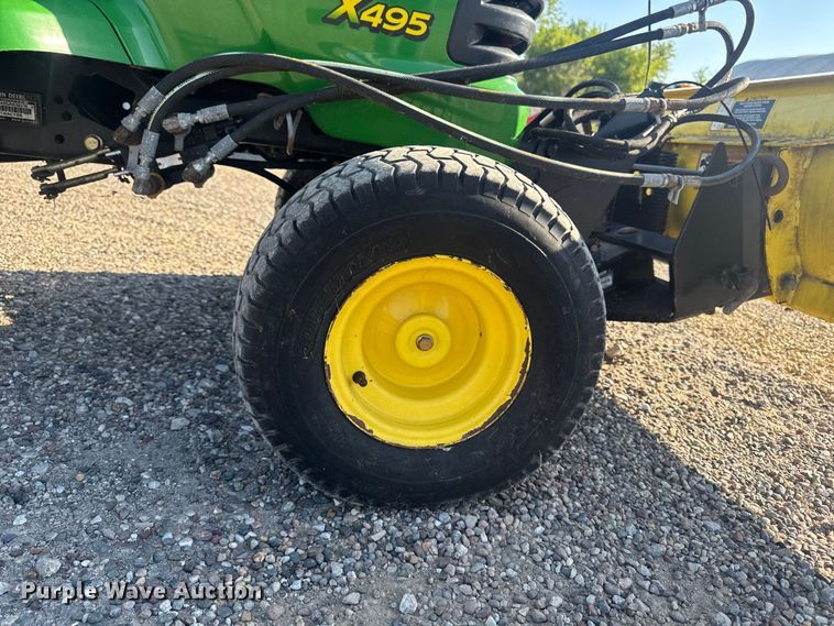 image for item ER0472 John Deere X495 lawn mower