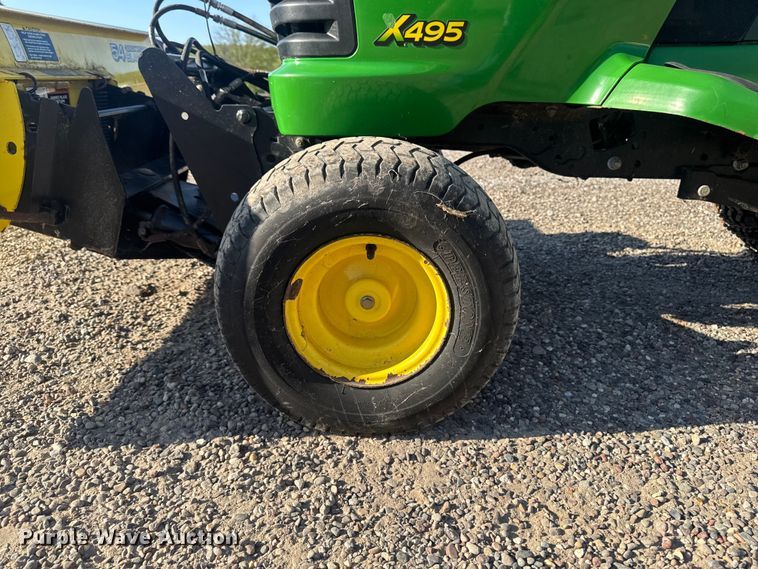 image for item ER0472 John Deere X495 lawn mower