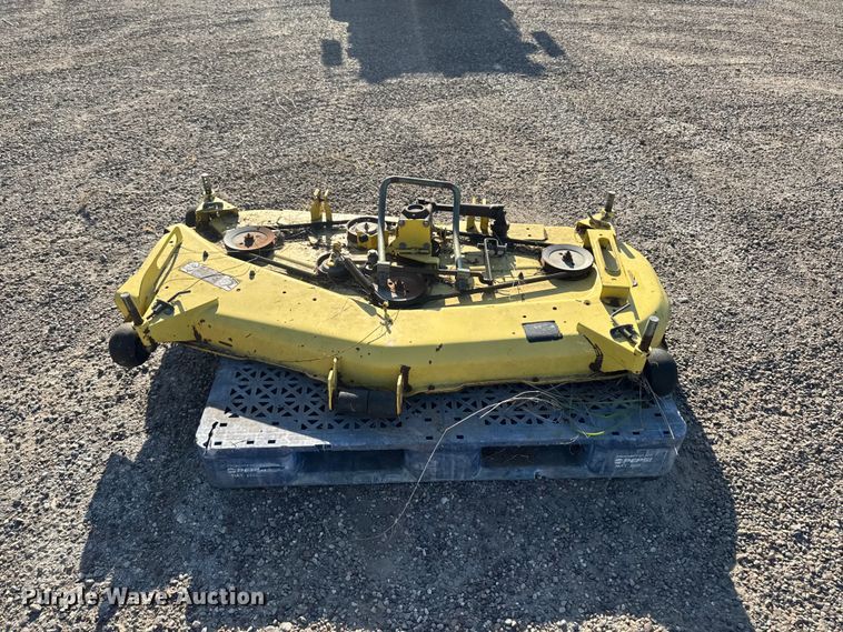 image for item ER0472 John Deere X495 lawn mower