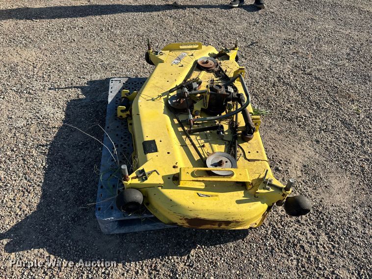 image for item ER0472 John Deere X495 lawn mower