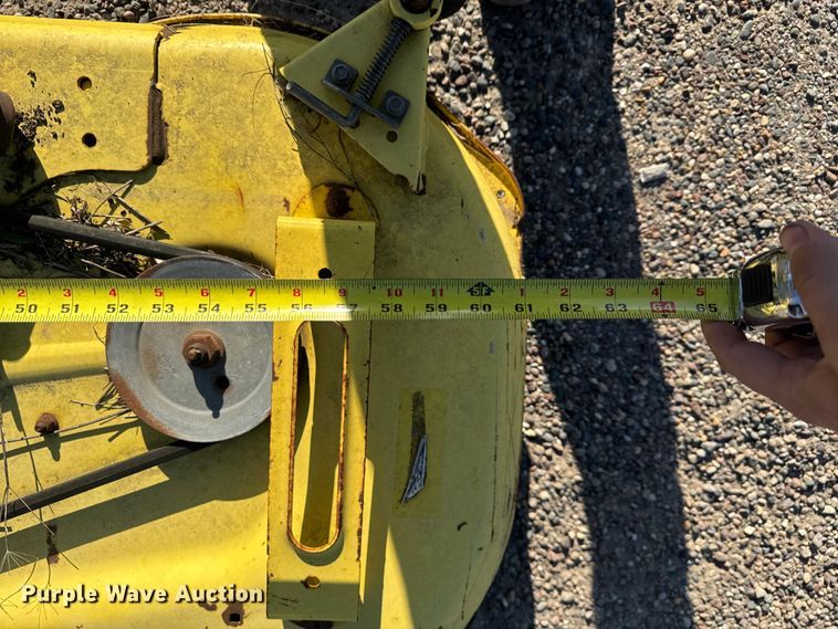 image for item ER0472 John Deere X495 lawn mower