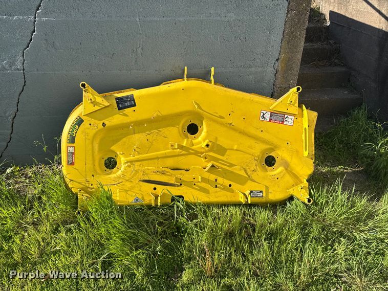 image for item ER0472 John Deere X495 lawn mower