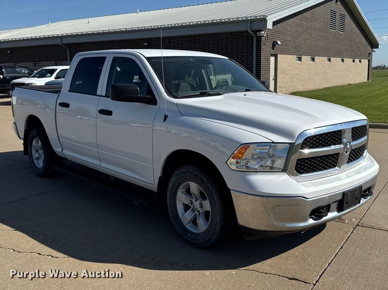 image for item ER0475 2019 RAM 1500 Crew Cab pickup truck