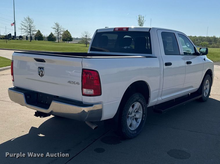 image for item ER0475 2019 RAM 1500 Crew Cab pickup truck