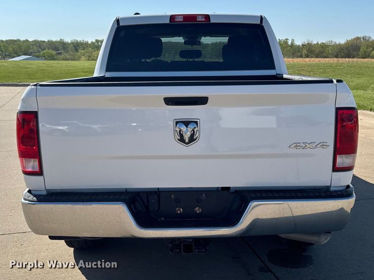 image for item ER0475 2019 RAM 1500 Crew Cab pickup truck