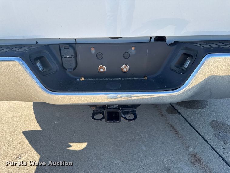 image for item ER0475 2019 RAM 1500 Crew Cab pickup truck