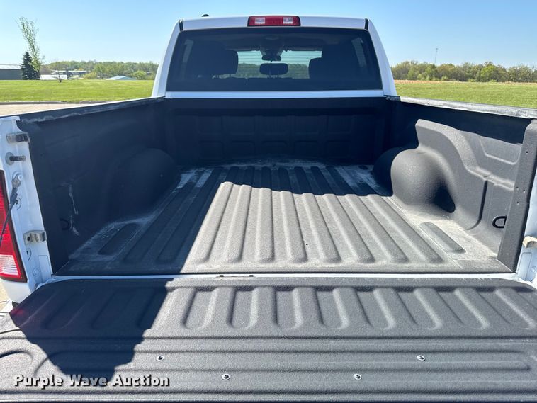 image for item ER0475 2019 RAM 1500 Crew Cab pickup truck