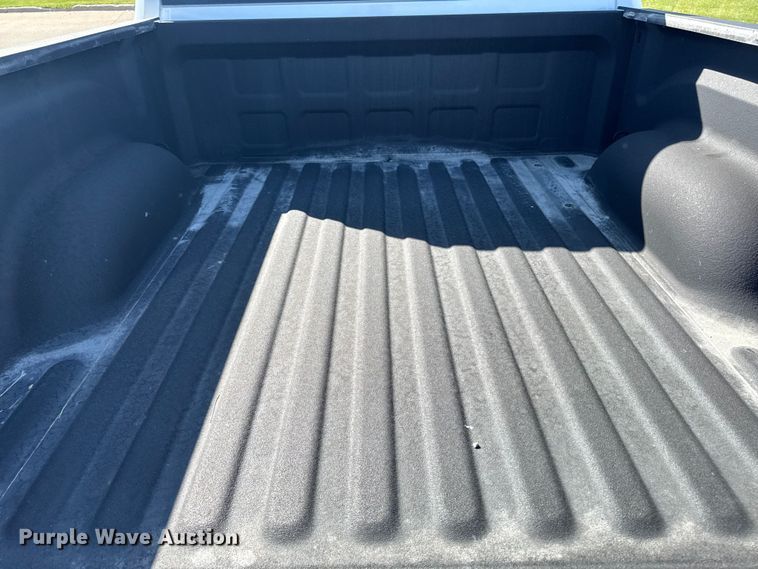 image for item ER0475 2019 RAM 1500 Crew Cab pickup truck