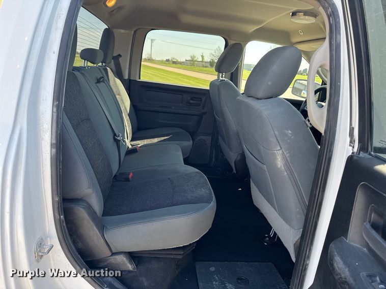 image for item ER0475 2019 RAM 1500 Crew Cab pickup truck